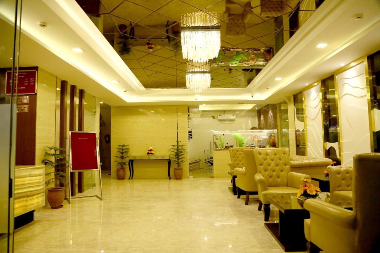 Aggarwal Hotel Zirakpur Bagian luar foto