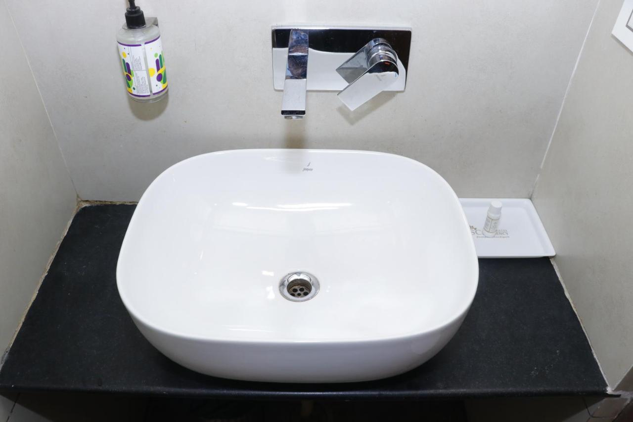 Aggarwal Hotel Zirakpur Bagian luar foto